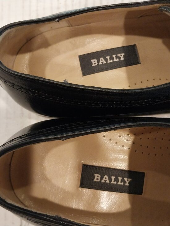 BALLY men\'s (SAVE $700) size 8 D black Derby. main image 5